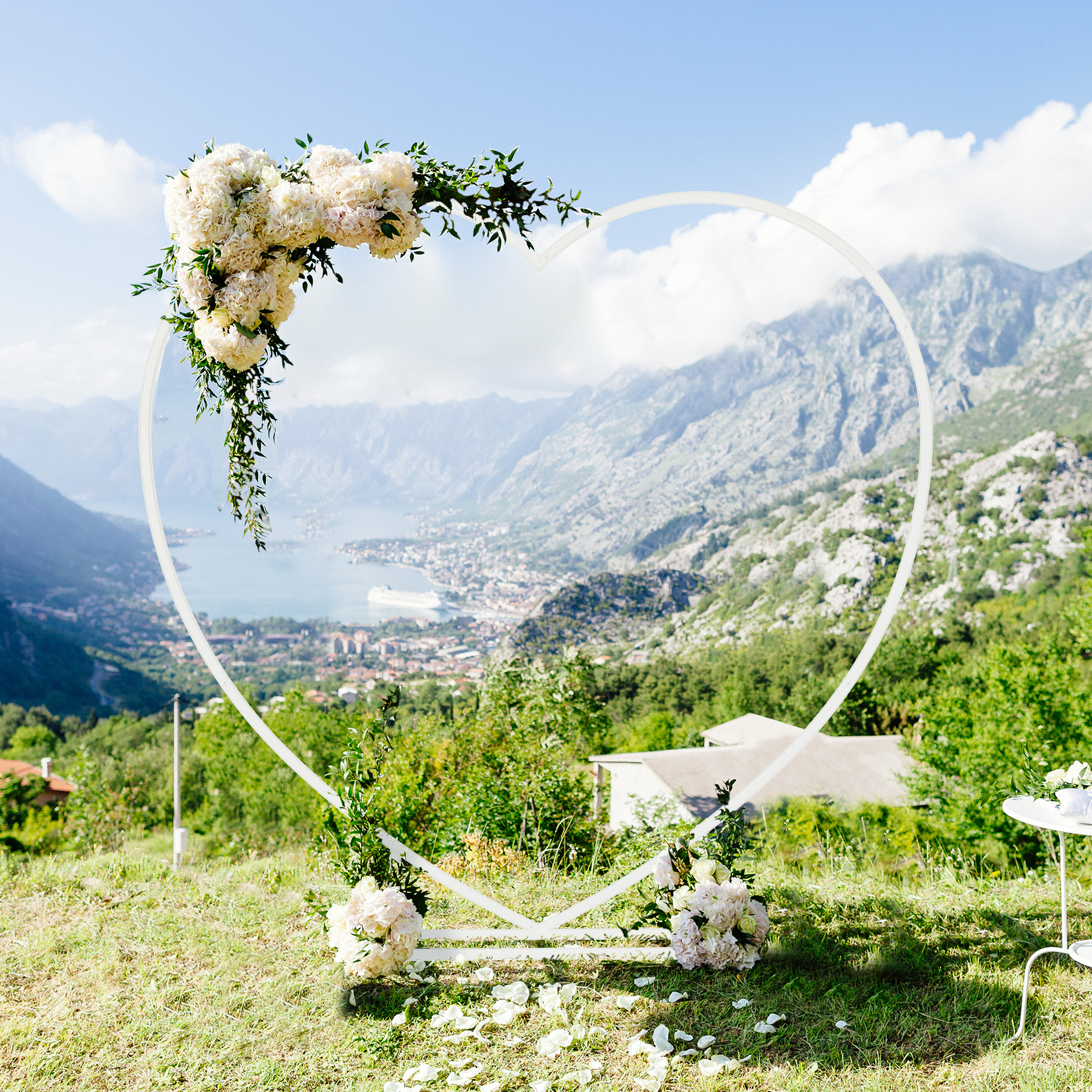 Heart Shaped White Metal Ballo - Wedding Balloon Arch บทวิจารณ์และราคา